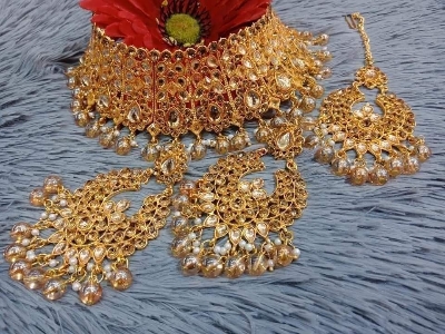 Picture of Bridal Wedding Ornament For Women