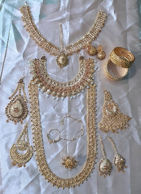 Picture of Gold Plated Bridal Wedding Ornament For Women