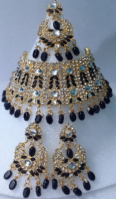 Picture of Beautiful Choker Necklace For Women , Traditional Fashion Wedding/Party Bridal Choker Necklace Earrings & Tikli. Jewellery Set For Women.