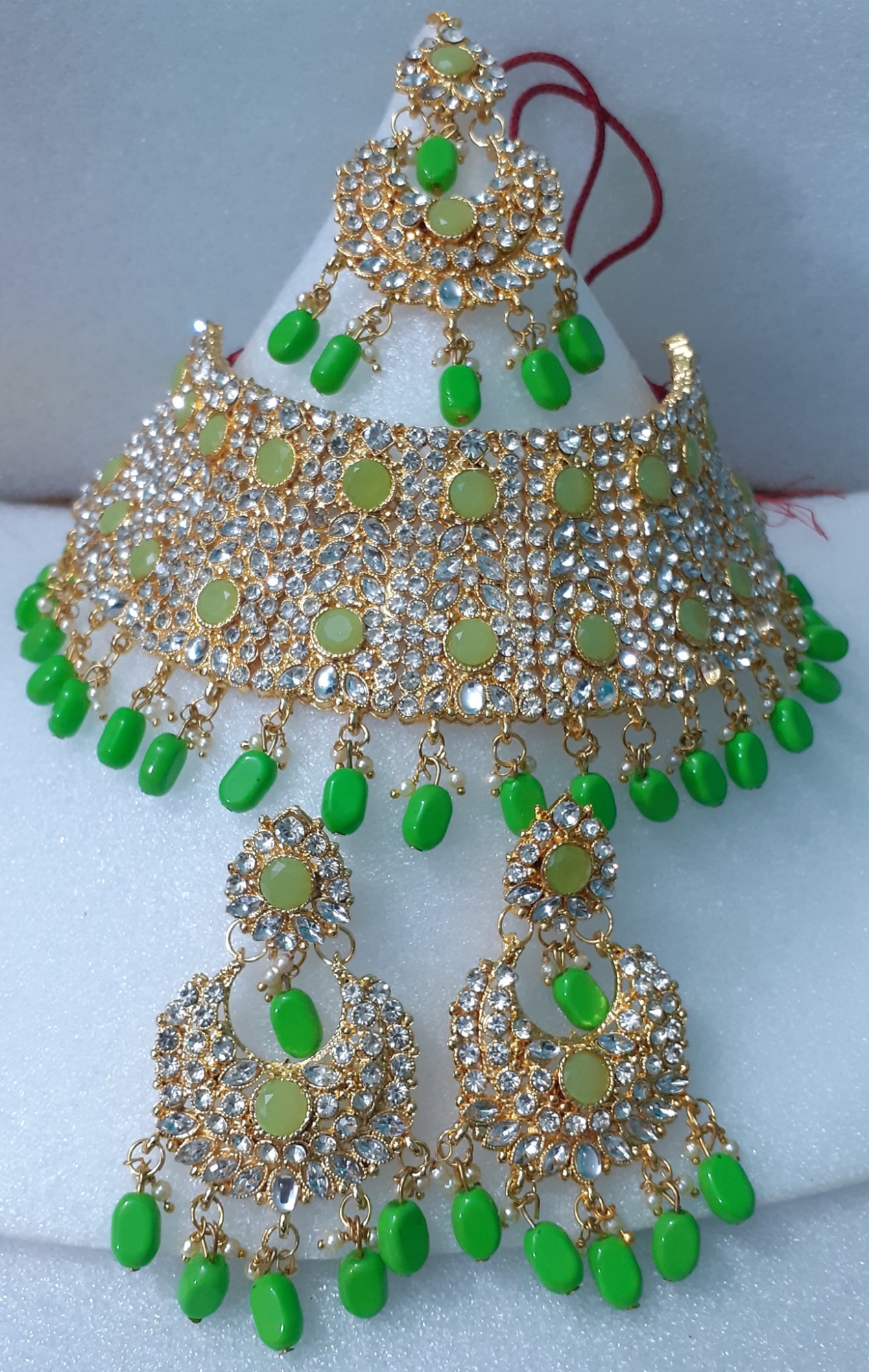 Picture of Bridal Wedding Ornament For Women