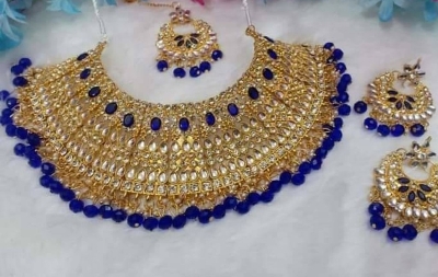Picture of Bridal Traditional Wedding Ornament  / Exclusive Fashion Party Choker Necklace Earrings & Tikli Jewellery Set For Women
