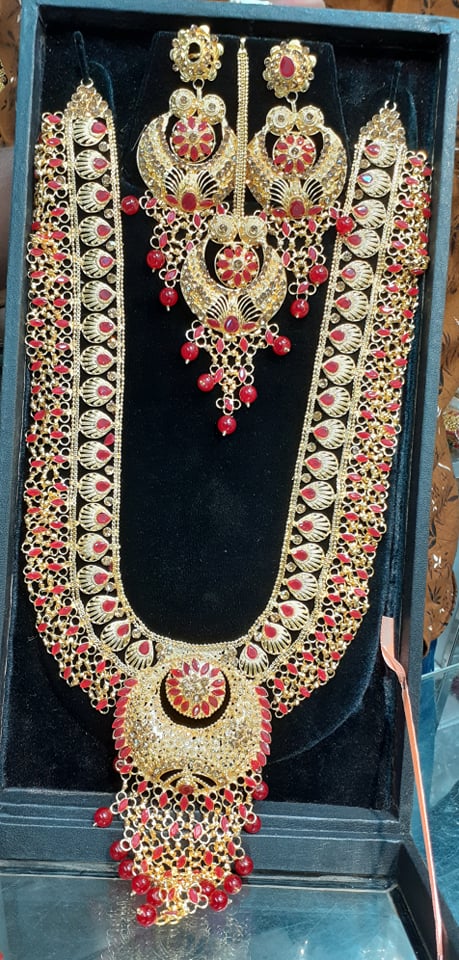 Picture of Gold Plated Bridal Wedding Ornament For Women