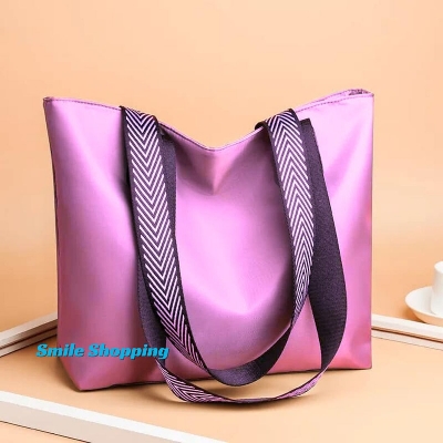 Picture of Fashionable Shoulder Bags For Women. Premium Quality Women Fashion Shoulder Bag
