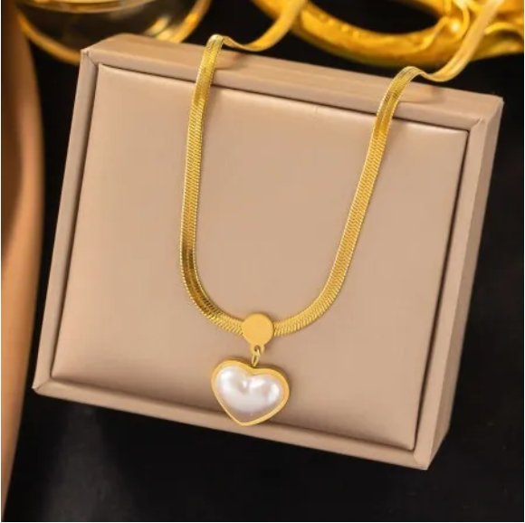 Picture of Pearl Heart Pendant 18k Gold Plated Necklace – Model 414