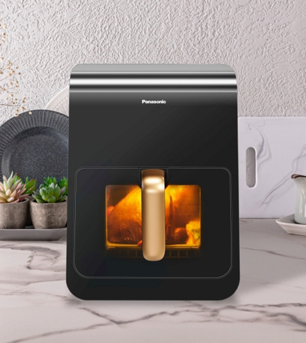 Picture of Panasonic Air Fryer 1450W 6 Liter, Gentle Steam, Dual Core Thermal System, LED Touch Screen, 11 Smart Presets for Easy Operation (NF-CC600)