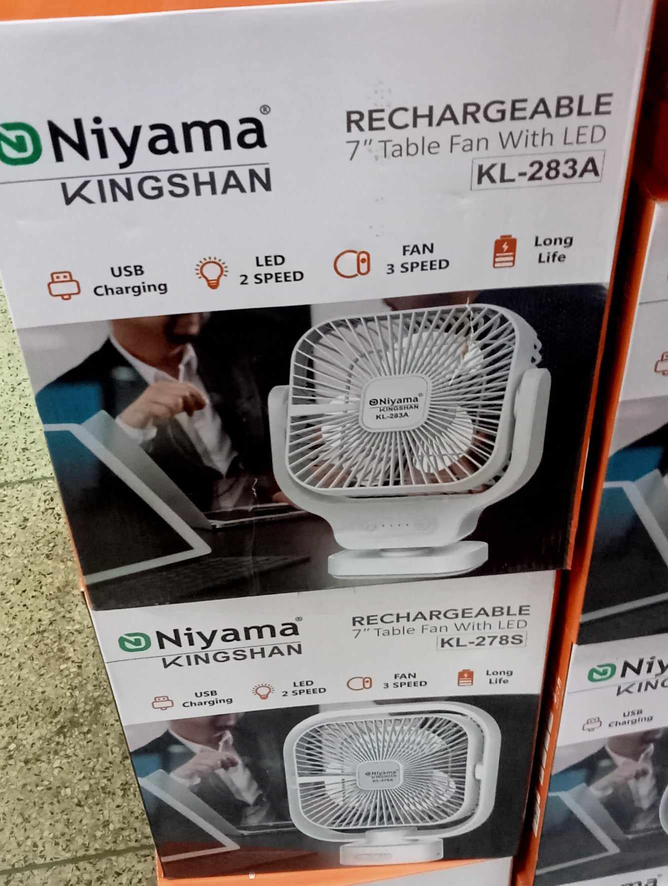 Picture of Rechargeable Mini Fan 7 Inch Fan 3 in 1 Mini Portable Fan Humidifier Air Cooling FanThis is  Rrechargeable Fan