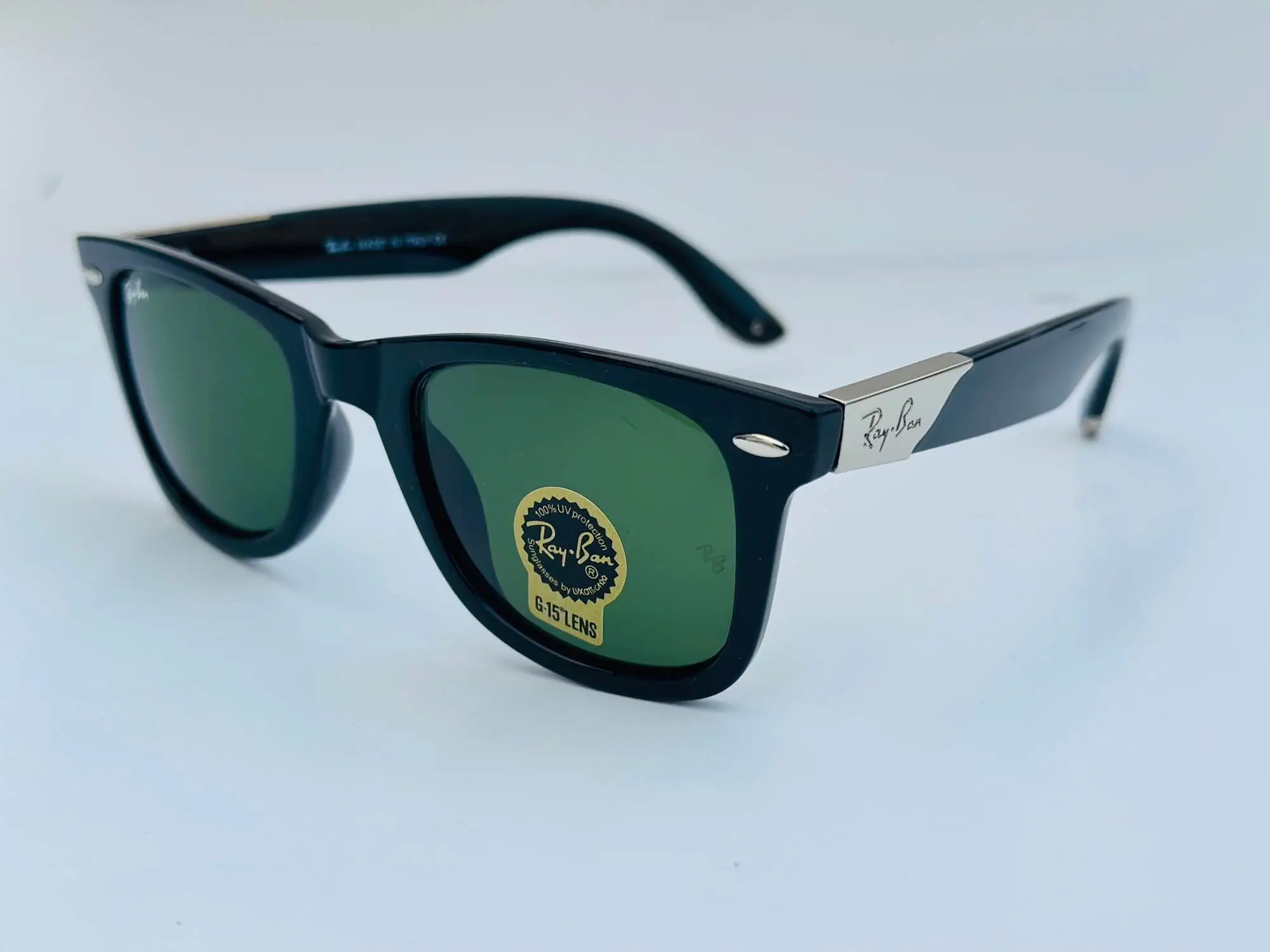 Picture of Rayban 2157 wayfer sunglasses for a men