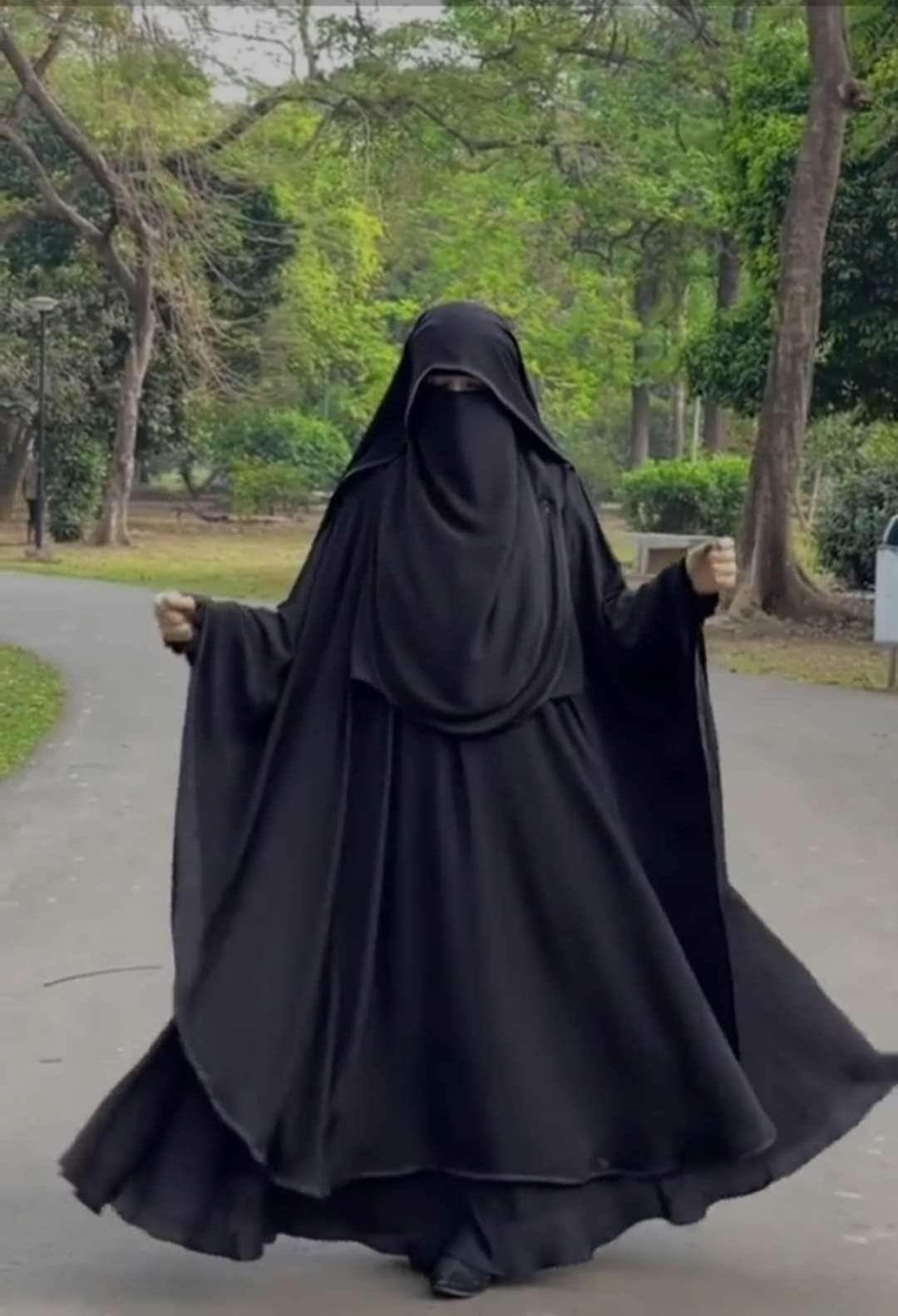 Picture of Jakiya Burka Set