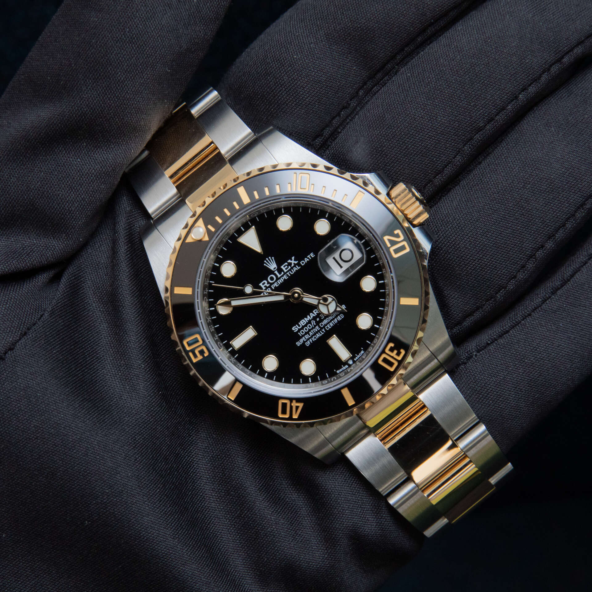 Picture of Luxury Stainless Steel Date Wrist Watch For Men