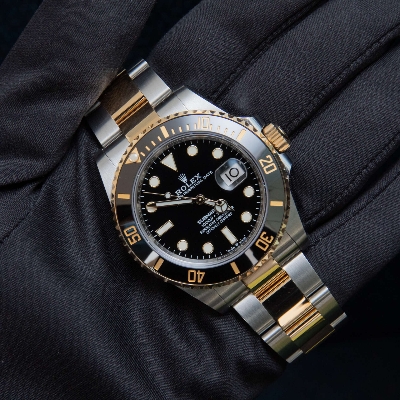 Picture of Luxury Stainless Steel Date Wrist Watch For Men