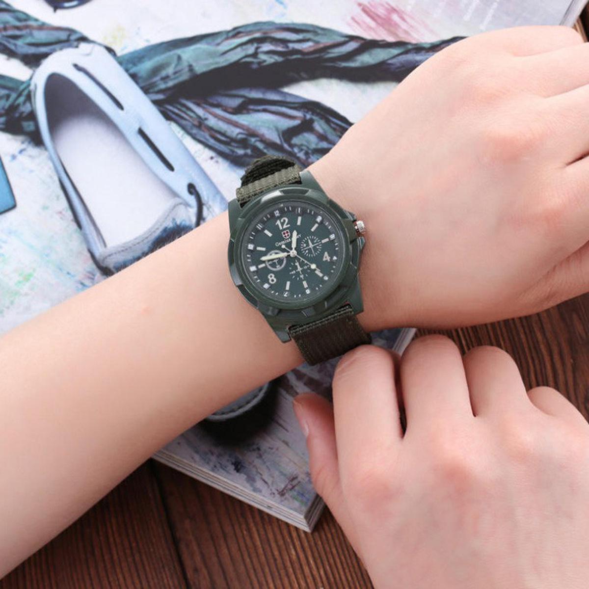 Picture of Fashionable Fabric Wrist Watch For Men