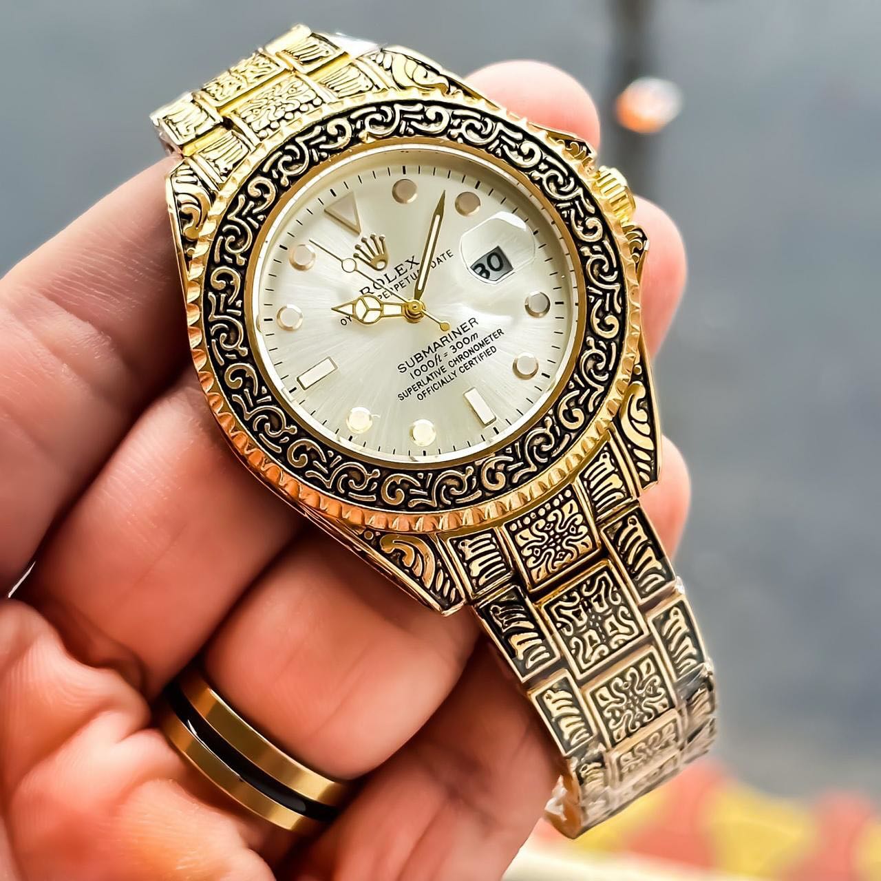 Picture of Stainless Steel Watch Gold Chain For Men Stylish Watch For Men