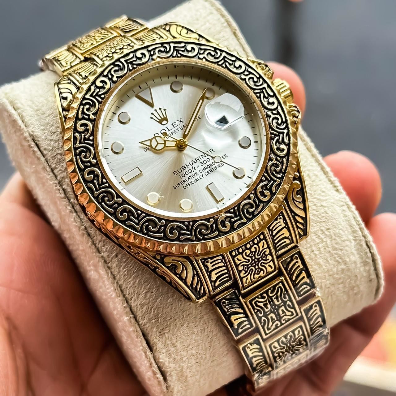 Picture of Stainless Steel Watch Gold Chain For Men Stylish Watch For Men