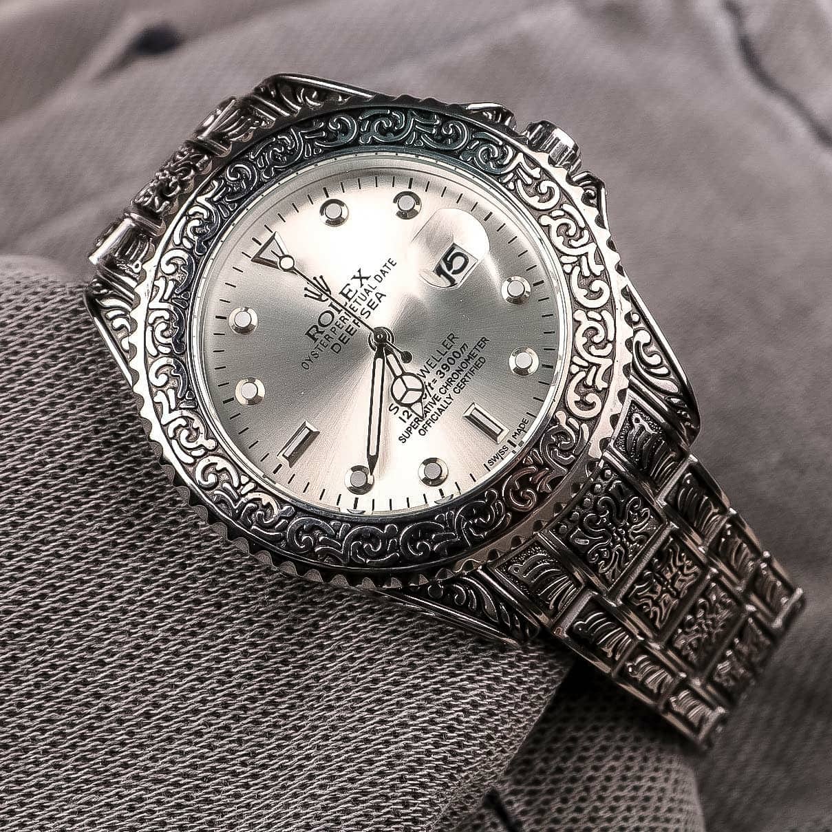 Picture of Stainless Steel Watch Gold Chain For Men Stylish Watch For Men