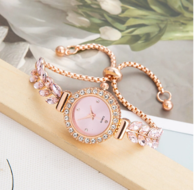 Picture of New Simple Women's Feather Bracelet Watch Fashion Quartz Wrist watch for Women - Ladies Watch