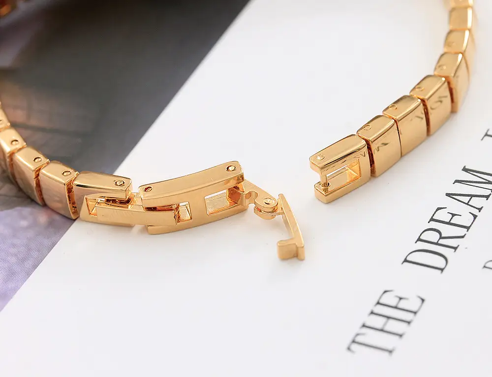 Picture of New Ripple Diamond Watch Women's Bracelet Women's Watch Fritillaria Face Bracelet Women's Watch - Watch For Women -  Watch - Golden Stainless steel Watch For women.