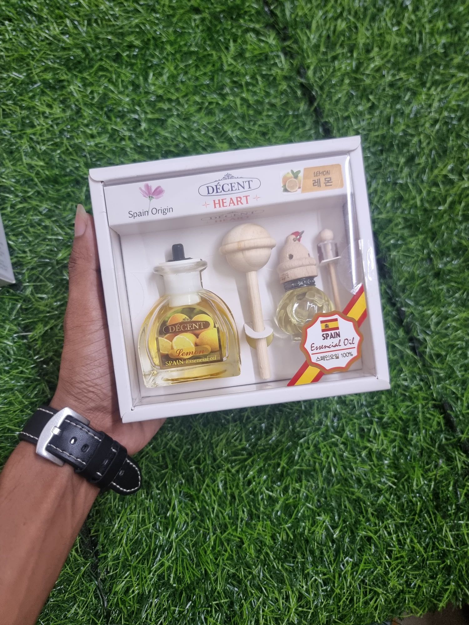 Picture of Spanish Essencial Oil Diffuser Set / Lemon Car Dashboard Perfume/ Car Air Freshener