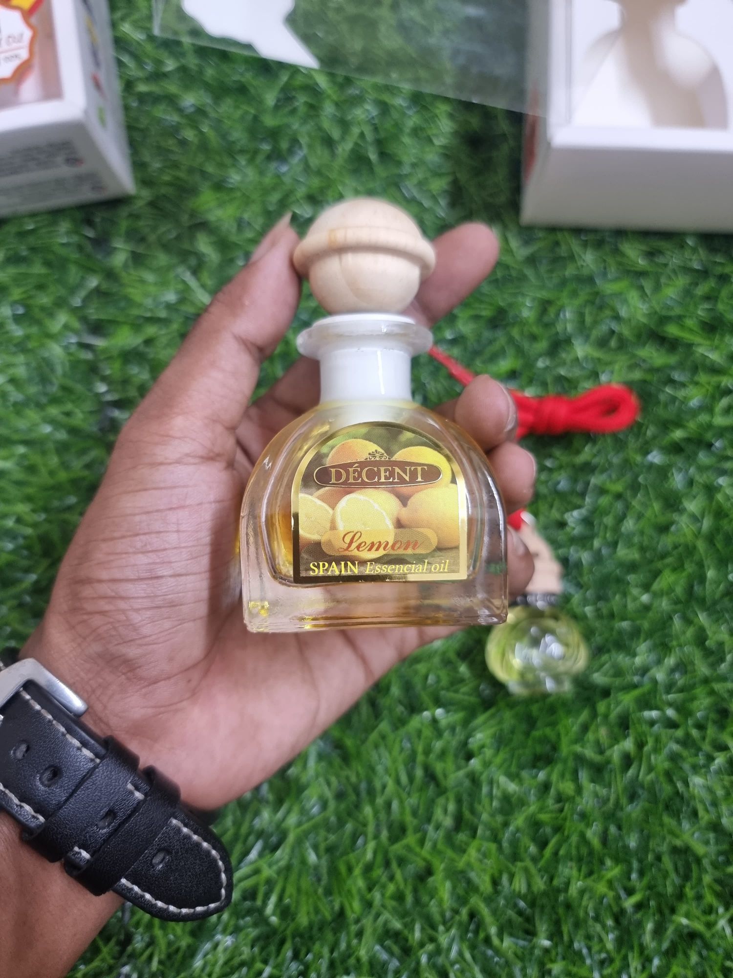 Picture of Spanish Essencial Oil Diffuser Set / Lemon Car Dashboard Perfume/ Car Air Freshener