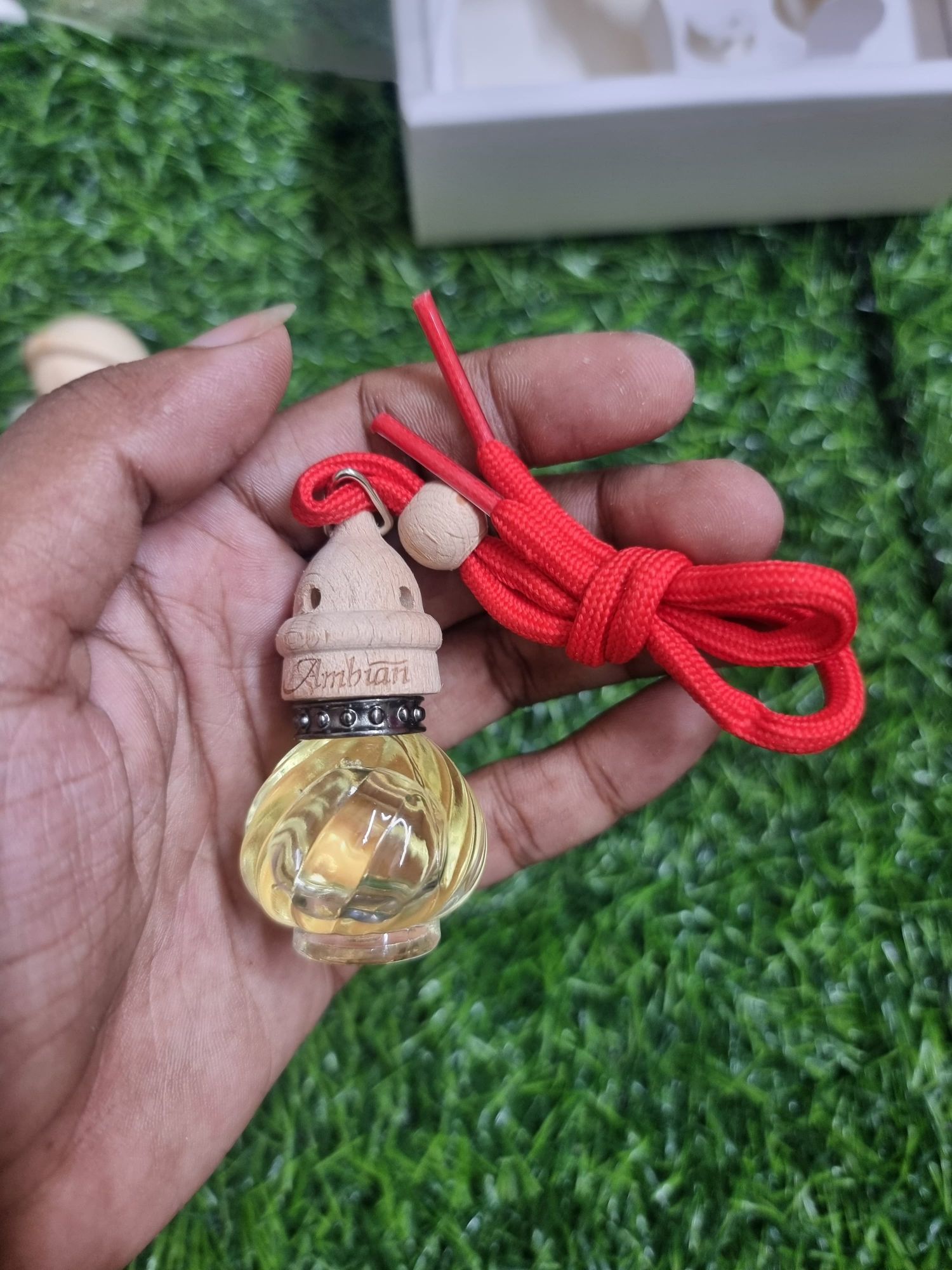 Picture of Spanish Essencial Oil Diffuser Set / Lemon Car Dashboard Perfume/ Car Air Freshener