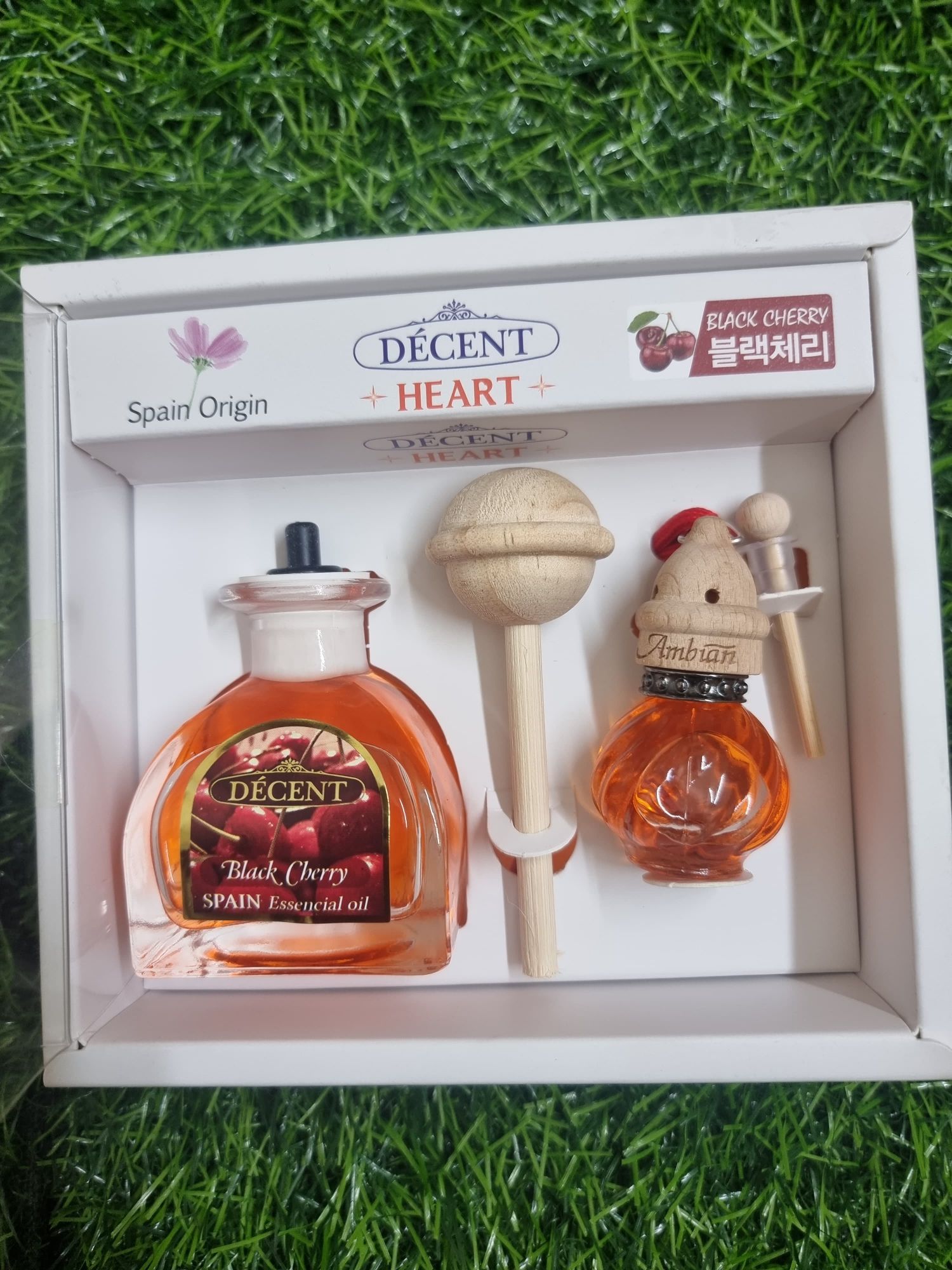 Picture of Spanish Essential Oil Diffuser Set / Car Perfume / Car Air Freshener Black Cha