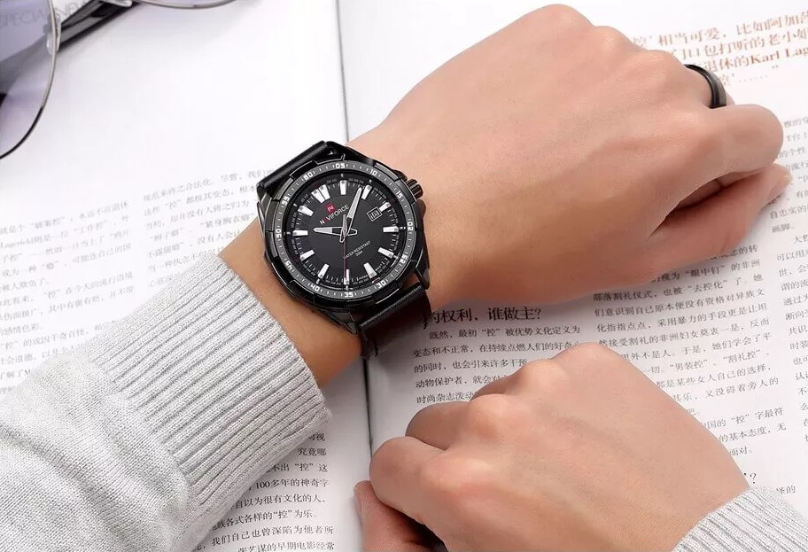 Picture of NAVIFORCE NF9056M PULeather Analog Wrist Watch For Men - Black