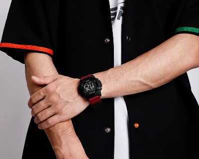 Picture of NAVIFORCE NF7110 5ATM Waterproof Trendy Watch With Silicone Strap And LED Luminous Sports Design For Both Men And Women