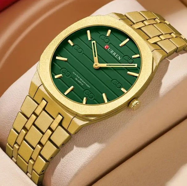 Picture of CURREN 8444 Stainless Steel Ultra Thin Quartz Fashion Watch For Men - Golden & Green