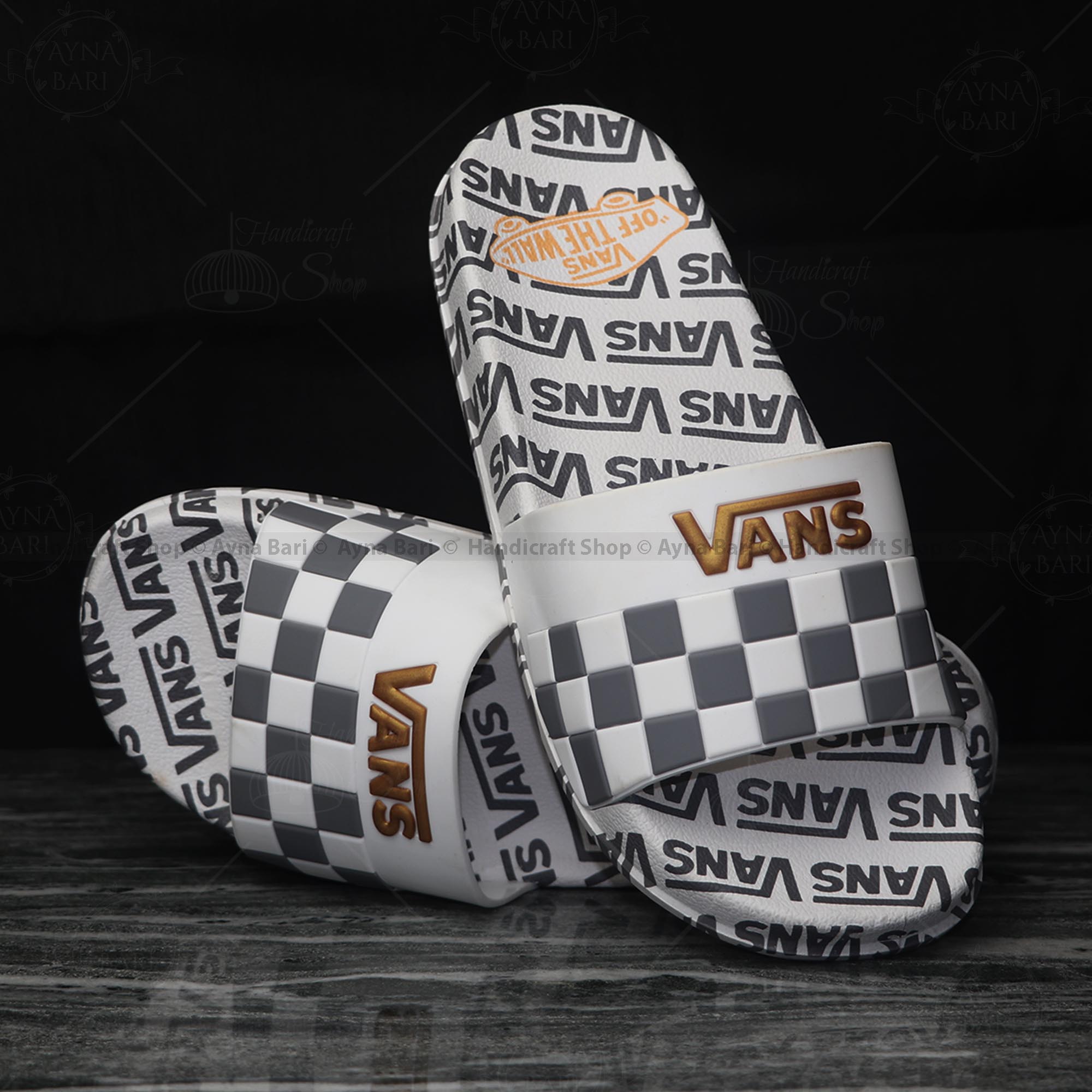 Picture of Korean Version Trend Summer Slippers VANS  Outdoor Beach Shoes Men Non-Slip Thick Man Lovers Slipper Indoor Household Flip Flop  Slipper For Man And Girls  Shoe For Boys  Shoe For Girls - Slides For Men