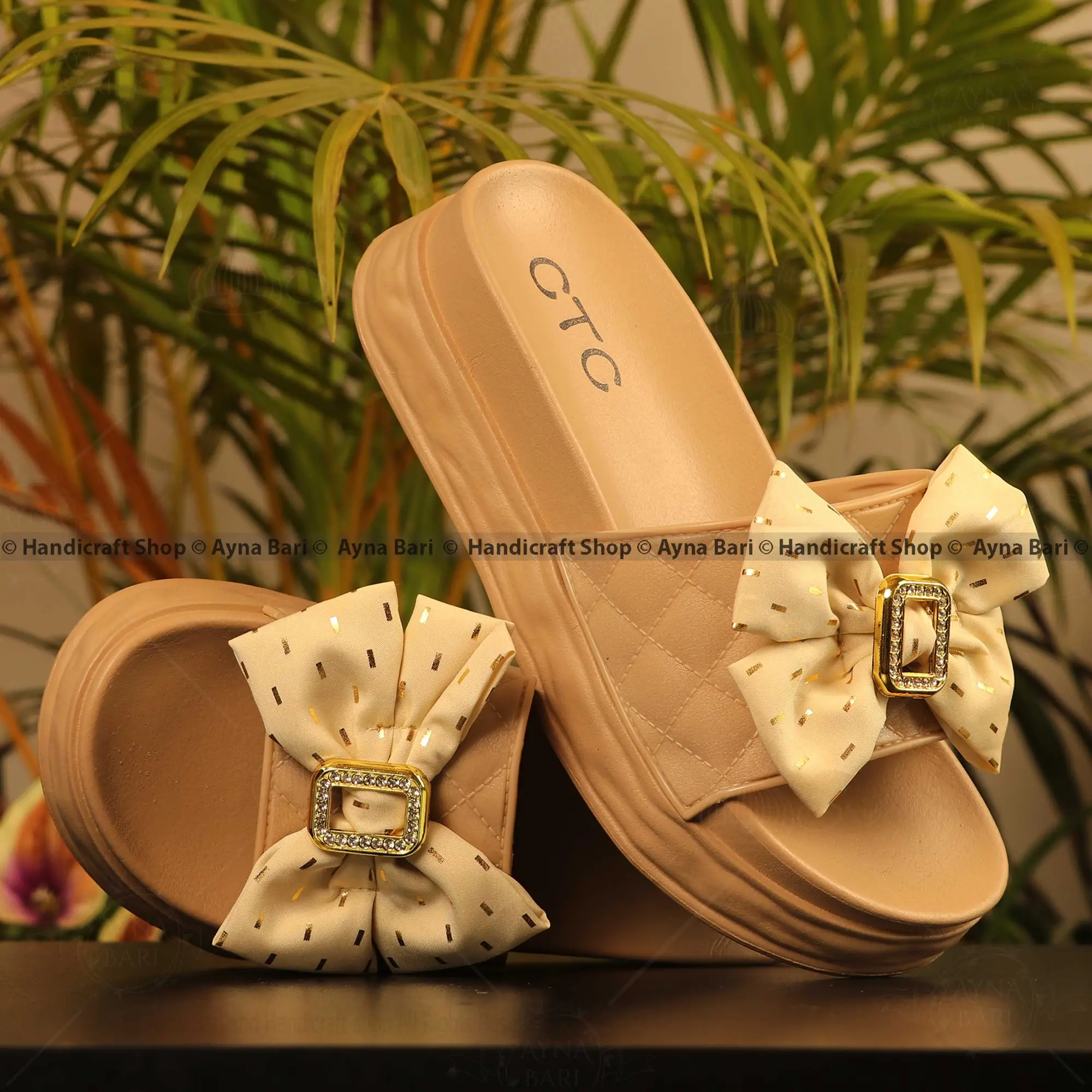 Picture of Flat Heel Women's Sandals 2320 - Bow & Chain Design