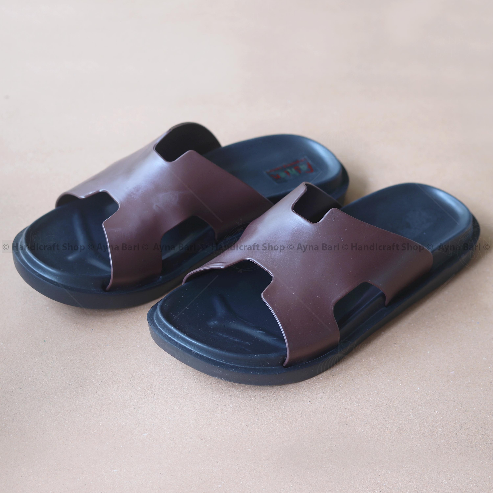 Picture of Gladiator Sandals for Men Casual Beach Sandals B- 962 comfortable shoe Light weight Outdoor shoes Flip Flops Non-Slip Shoe for man Air Shoes Crosse belt sandal