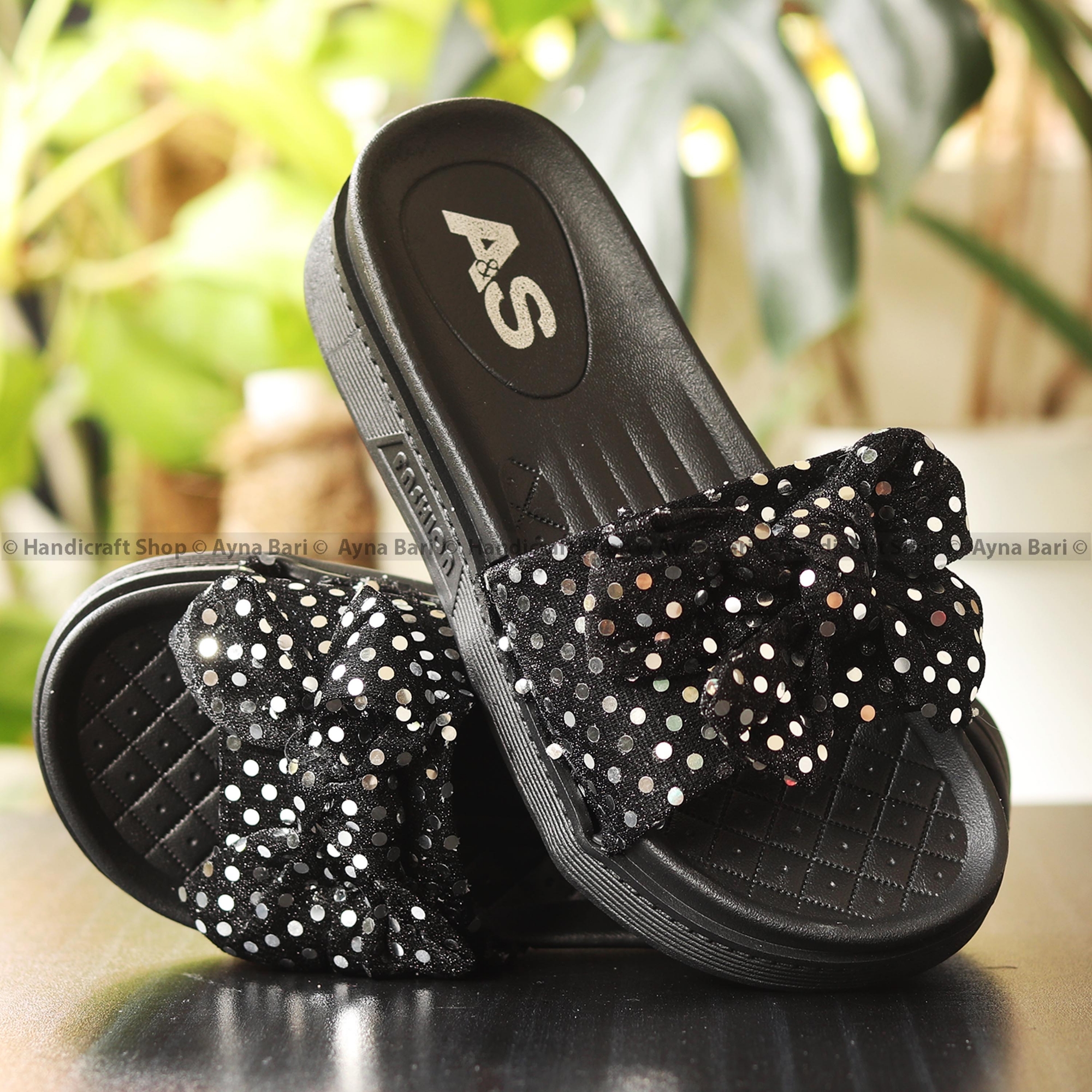 Picture of Flat Slipper for girls New collection Winter slipper for women Room Slipper house slipper wool slipper