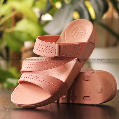 Picture of Women's Sandal Flat Heel Women Sandals Shoes fttilop TM   Girls shoe  Girls Sandal  Bow Style  Girls Slipper Slides Chains sandal for girls