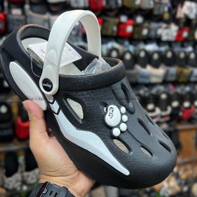 Picture of Crocs Shoe for Boys and Girls Comfortable Summer Sandal Shoe Beach sandal Premium Quality imported