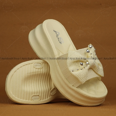 Picture of Flat Heel Women's Sandals - Bow & Chain Design