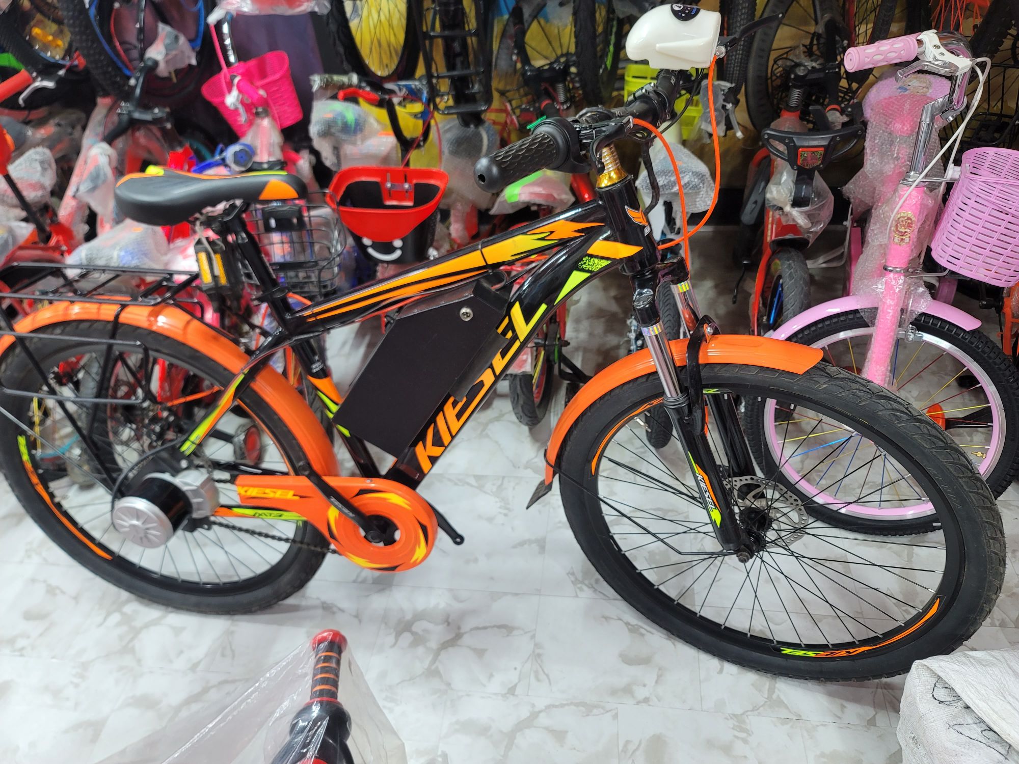 Picture of E-bike 24v and 20 Am full alloy Mountain E-bike without paddle assist