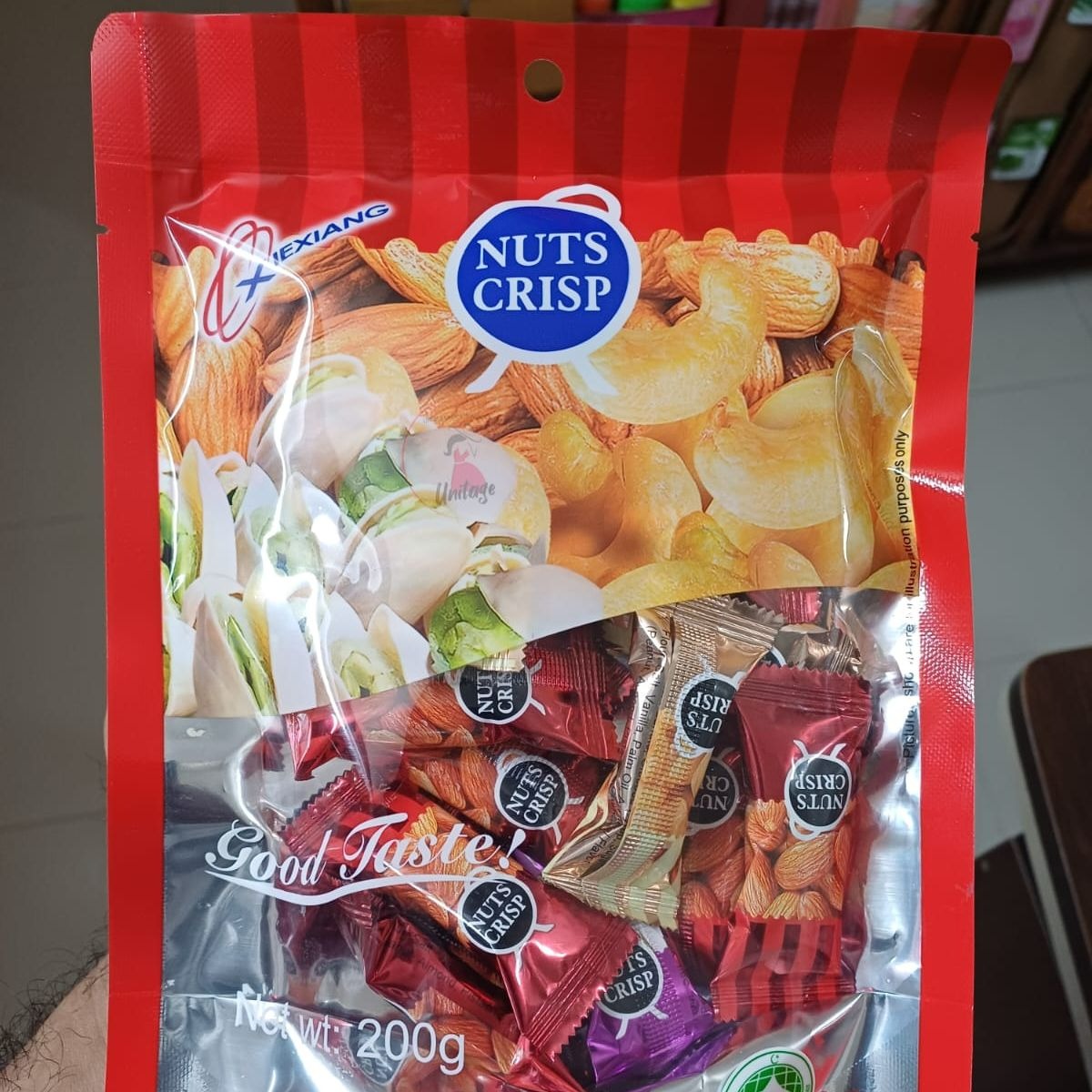 Picture of Nuts and Crisp Mixed Chocolate Bar 200 gm