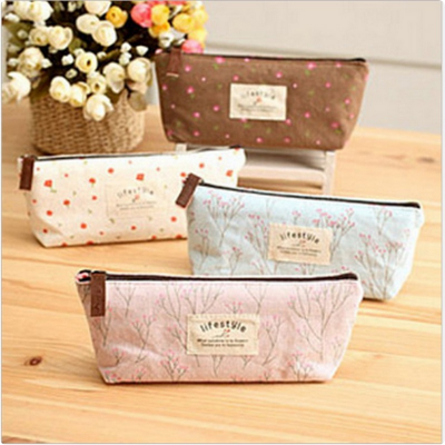 Picture of Korean Style Floral Pencil Bag Fresh Casual Pastoral Style Floral Canvas Student Pencil Bag Square Stationery Bag Pencil Bag