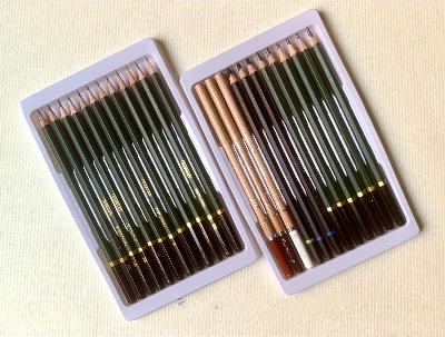 Picture of Keep Smiling sketching pencil-24 pieces set