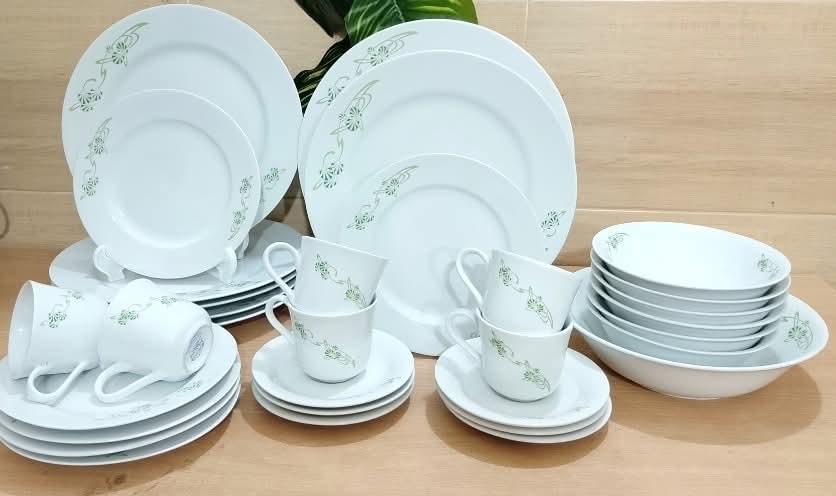 Picture of 32 picec ceramic  dinner set