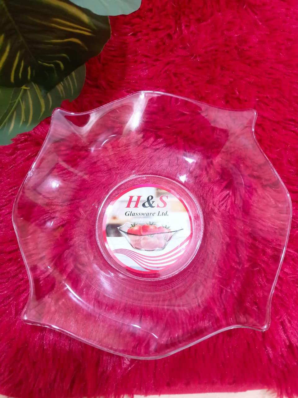 Picture of glass sarving bowl \H&S