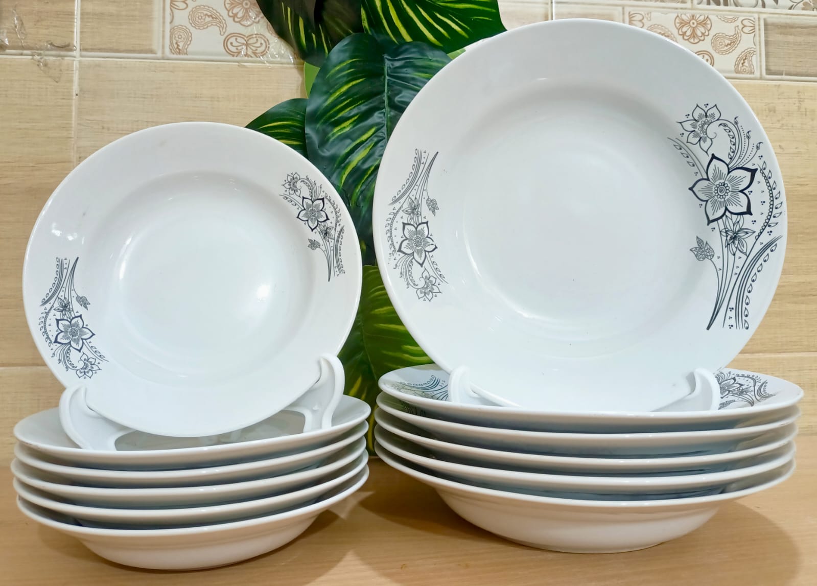 Picture of 27 Pieces white black print  Design Dinner Set