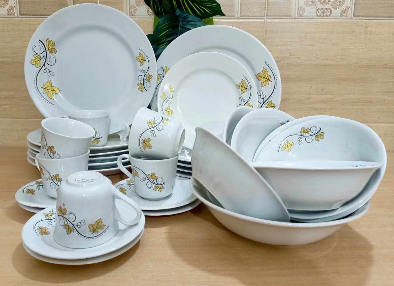 Picture of 32 piece ceramic dinner set premium quality dinner set