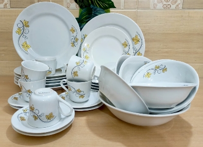 Picture of 32 piece ceramic dinner set premium quality dinner set