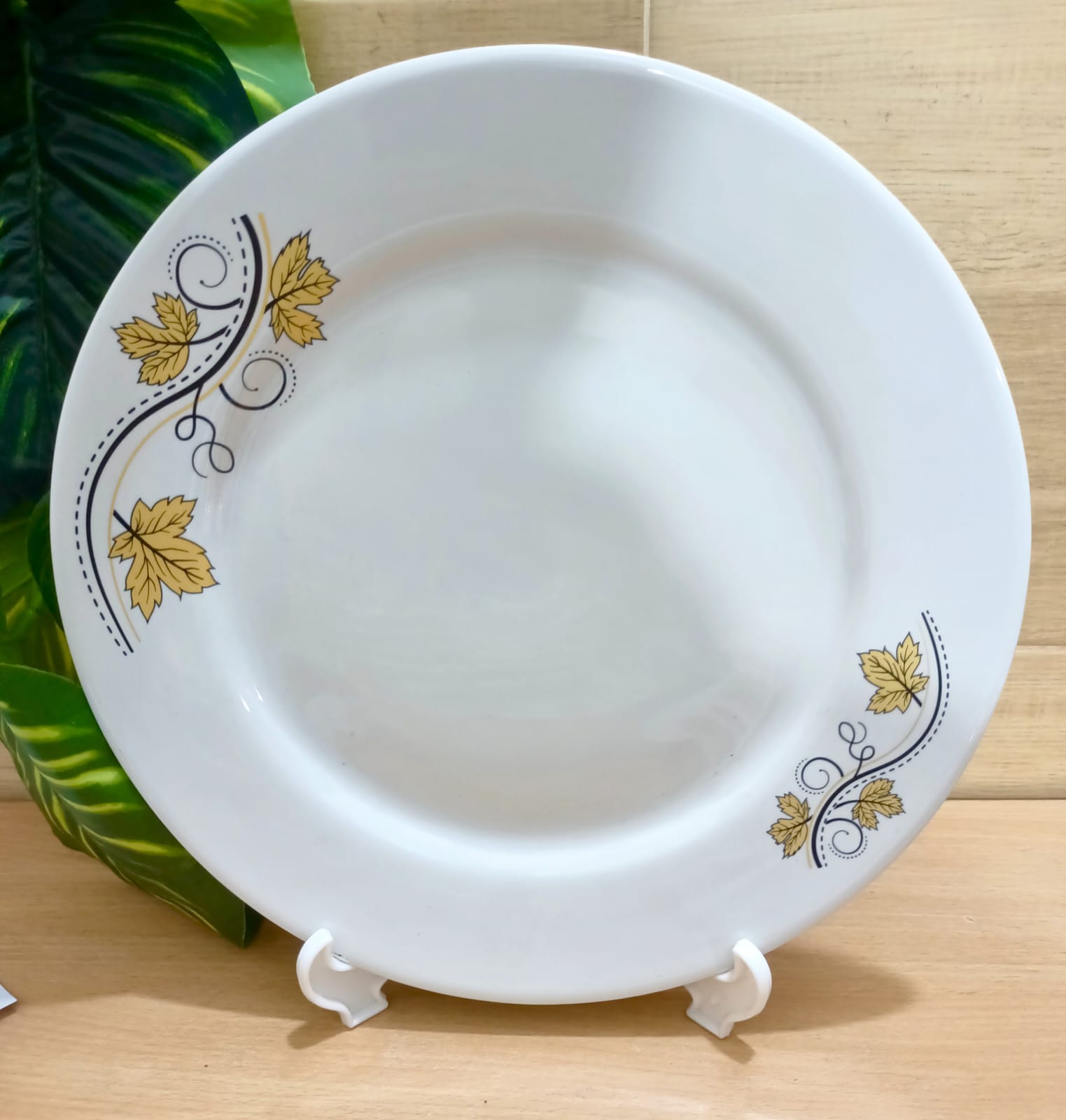 Picture of 32 piece ceramic dinner set premium quality dinner set