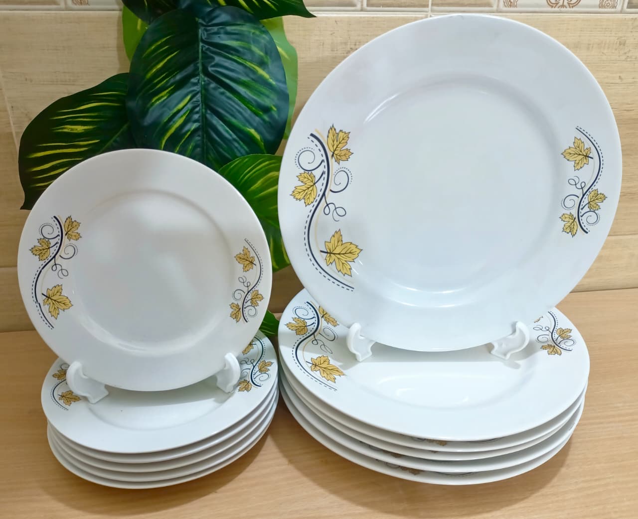 Picture of 32 piece ceramic dinner set premium quality dinner set