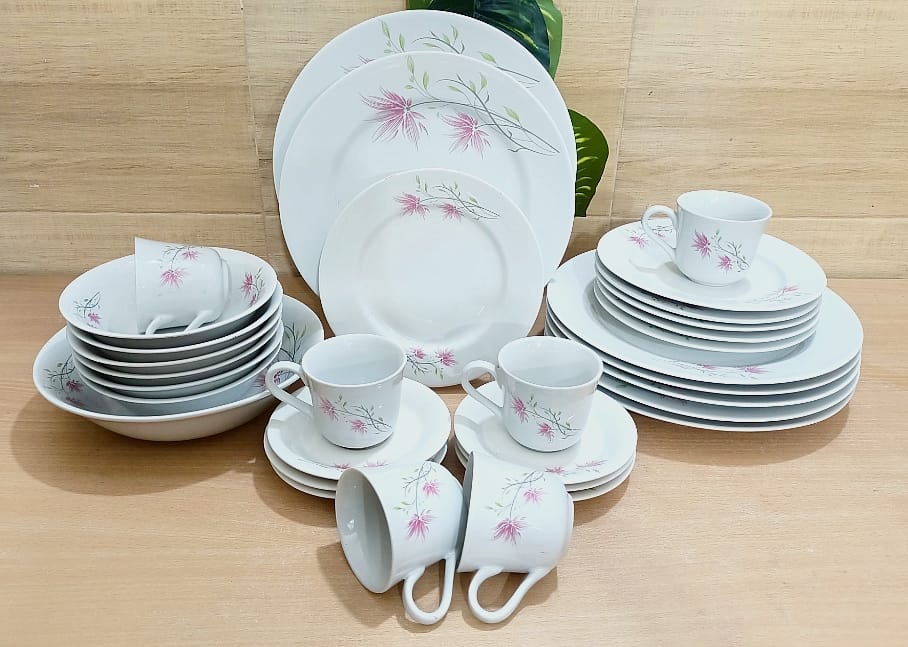 Picture of 32 piece  white pink ceramic dinner set premium quality dinner set