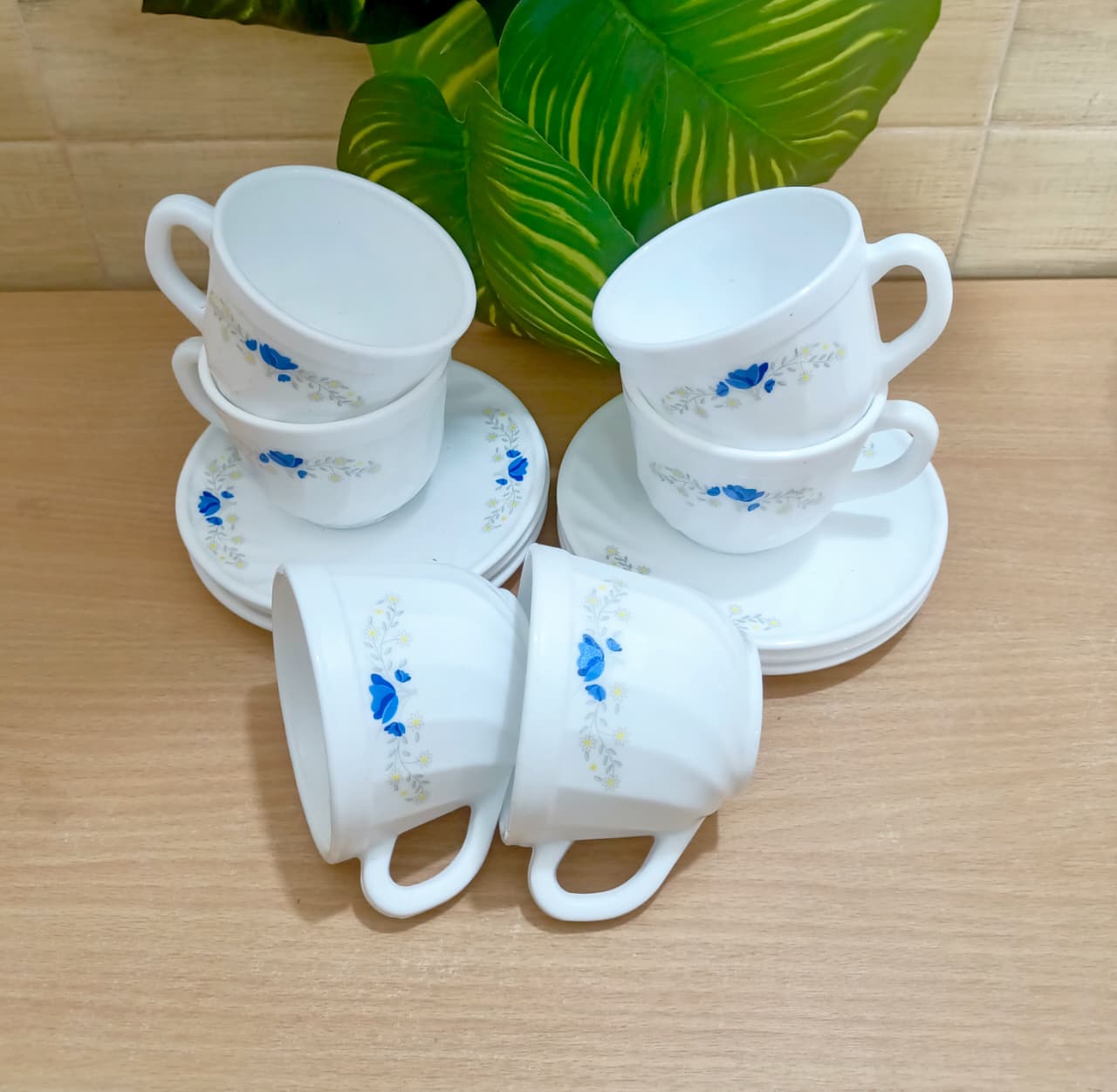 Picture of 36 pieces opal dinner set