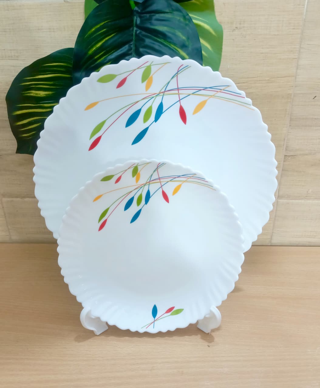 Picture of 36 pieces opal dinner set