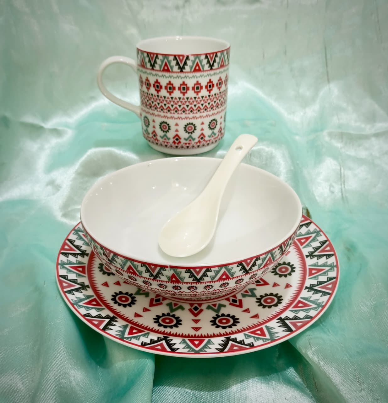 Picture of 4 pieces ceramis set