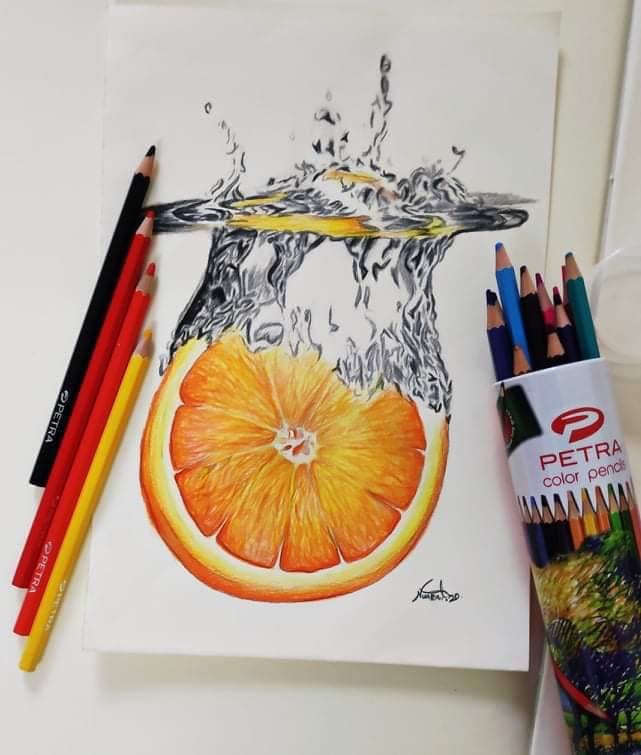 Picture of Petra 24 color color pencil Round tin Multicolor